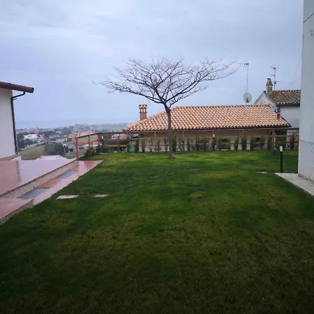 Casa Svarchi מלון